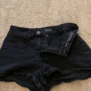 Wild Fable - High Rise Short